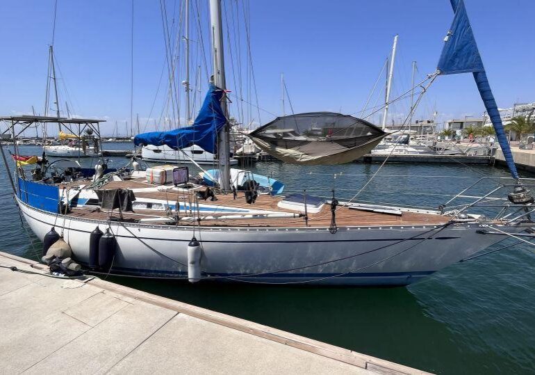 side view dock sistership
